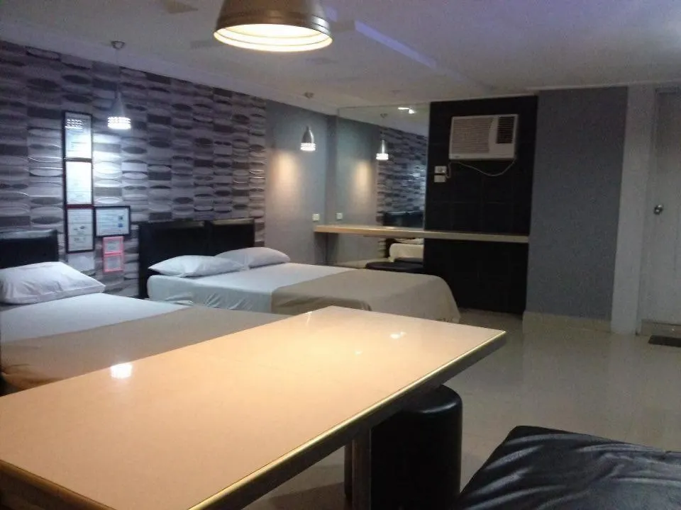 New Winston Hotel Pasay 3*,