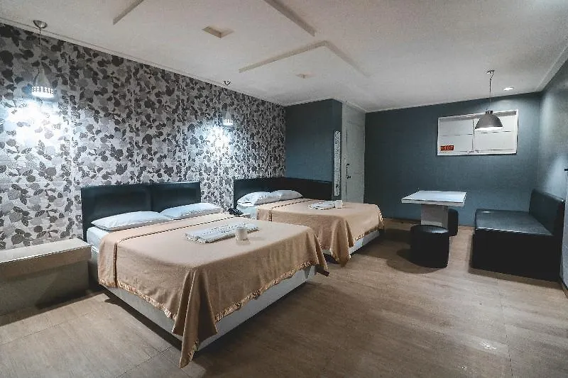 New Winston Hotel Pasay