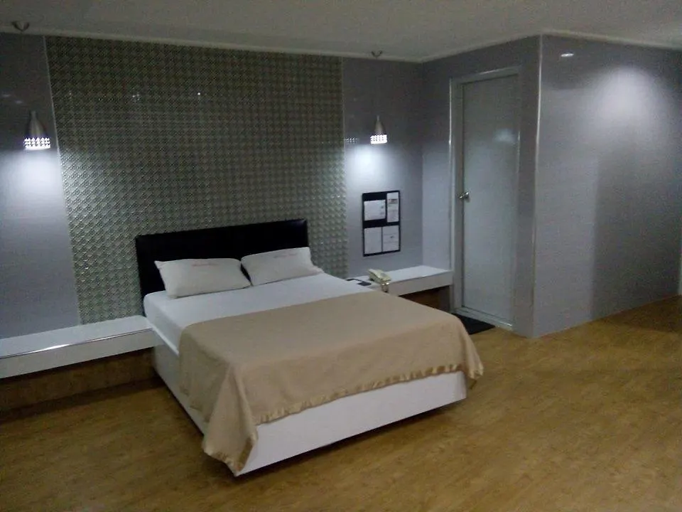 New Winston Hotel Pasay